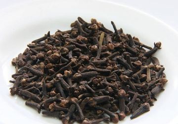 How To Make Clove Oil