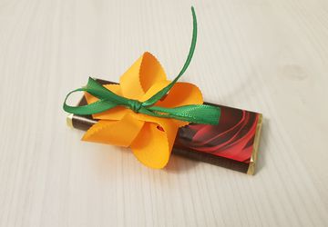 paper flower,paper decor,paper embellishments,paper wrapping,flower cut out,flower wall art,paper craft,paper decor,gift decor,wrapping,gift