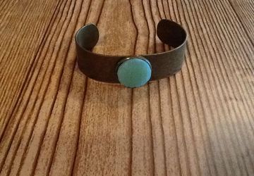 Jadeite broken China bracelet