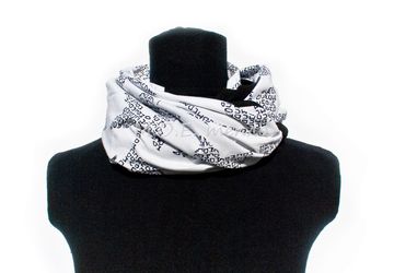 A neckwarmer "Black and white"