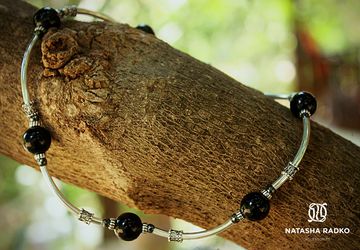 A set of jewelries with agate