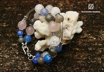 Wristlet with labradorite, quartz and agate