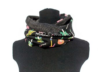 A neckwarmer and a hat "Guitar"