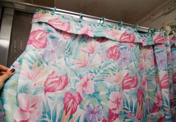 How To Decorate A Bathroom