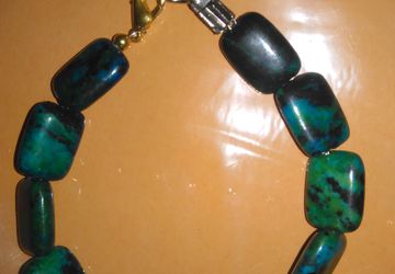 Green stone bracelet
