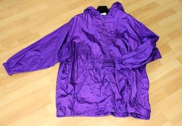 Woman's windbreaker