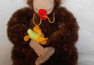 Knitted monkey