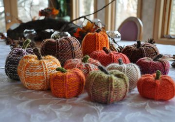 DIY Knit Pumpkins