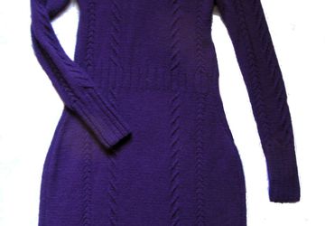 A knitted violet dress