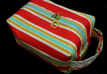 Large Toiletry Bag, Womens Toiletry Travel Bag, Big Cosmetic Bag, Red Makeup Bag For Women, Boxy Bag, Travel Organizer