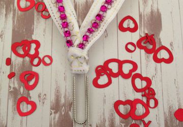 Valentine Gold Heart Ribbon Paper Clip