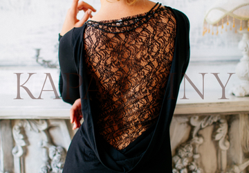 Jersey dress with a lace inset on the back