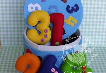 Felt numbers in a box
