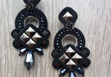 Black earrings with studs, Long earrings, Biker earrings, Triangle earrings, Rockabilly, Pendant earrings, Italian jewellery