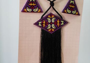 Embroidered Jewelry Set