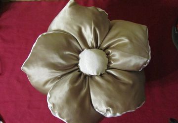 Decorative cushion