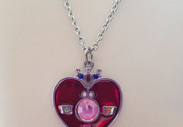 Sailor Moon Silver Brooch Necklace/Sailor Moon Cosplay/Sailor Moon Costume/Sailormoon Jewelry/Sailormoon Necklace/Heart Moon Necklace