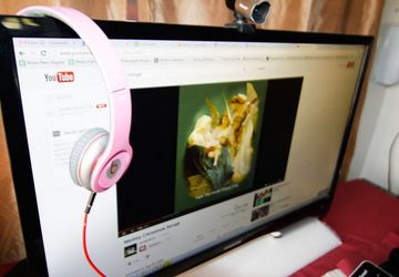 How To Decorate Your Room For Christmas