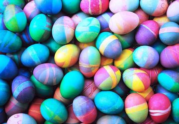 DIY Colorful Easter Eggs