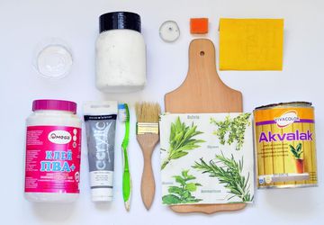 Decoupage: LET'S DECORATE A SIMPLE CUTTING BOARD!