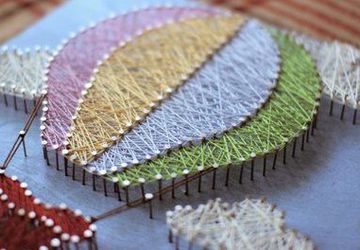 DIY picture from nails and threads