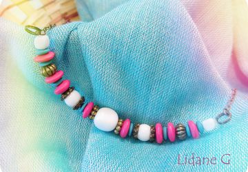 A wristlet "Orientalism"