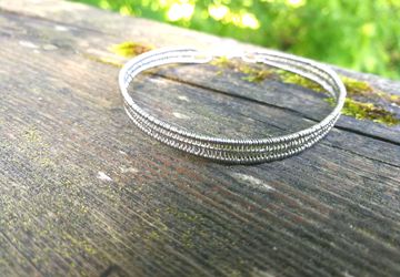 Unisex minimalistic stainless steel bracelet