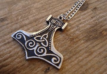 Thor's Hammer -  Thor's Hammer Necklace - Thor's Hammer Pendant - Viking Necklace - Viking Ornament - Viking Medallion - Pagan Necklace