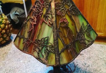Stained Glass Filigree Overlay Lamp