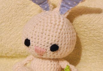 Bunny with carrot