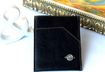 Vegan Leather Travel Wallet