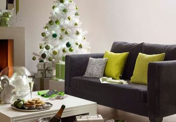 How To Decorate A White Christmas Tree