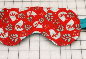 Sleeping mask with your own hands