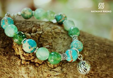 Wristlet with emerald agate and variscite