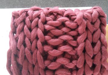 Hand arm knit Super chunky blanket