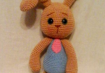 A knitted bunny