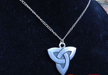 Celtic Knot Necklace - Triquerta Necklace - Charmed Necklace - Celtic Necklace - Celtic Medallion - Celtic Pendant - Pagan Jewelry