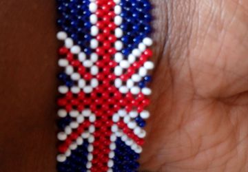 Beaded British flag bracelet made in Kenya by the Masaai/Maasai/masai community