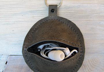 Leather Key Chain Coin Purse Ear Bud Pouch