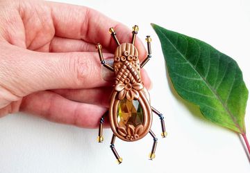 Beetle brooch (hadmade insect brooch from polymer clay with glass crystal in caramel tones)