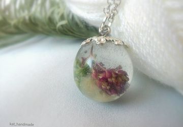 Pendant "Spring Bouquet"