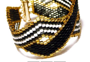 "Lines" - a bracele of japanes beads