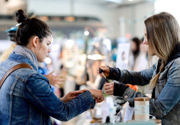 Winter Refresh Market