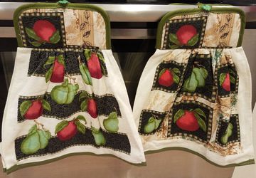 Hanging potholder towel sets