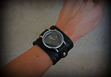 Women's watch "Triangles"