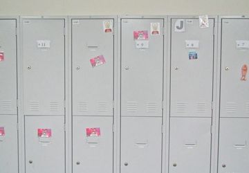 How To Decorate A Locker