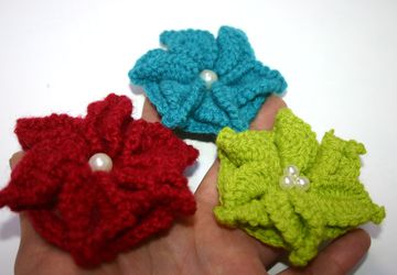 6 petals Flower Brooch