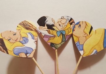 Alice in Wonderland cupcake toppers