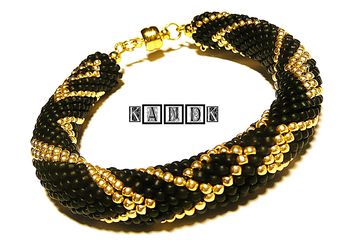 "Gold Line" hooked bracelet