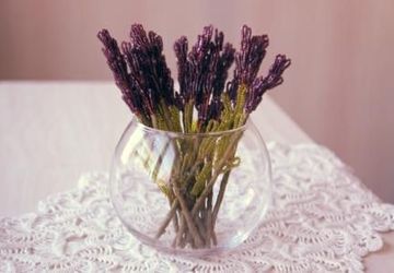 DIY lilac bouquet of beads